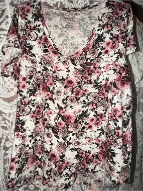 torrid Pink and Black Floral V-Neck Short Sleeve Tee